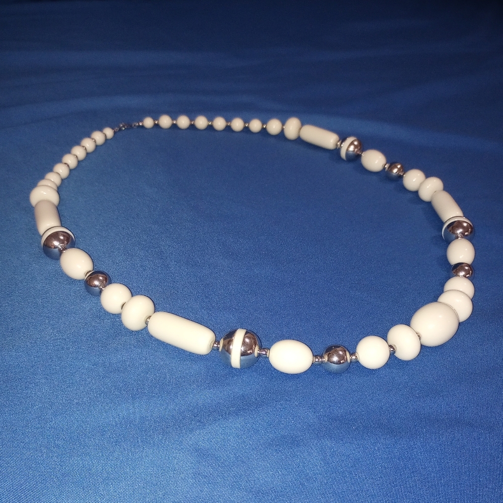 Vintage 1970s Trifari White and Silver Tone Beaded Necklace Signed